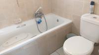 Main Bathroom - 4 square meters of property in Greenstone Hill