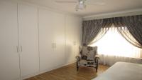 Main Bedroom - 19 square meters of property in Greenhills