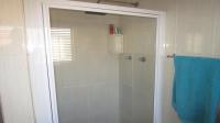 Main Bathroom - 7 square meters of property in Greenhills