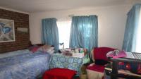 Bed Room 3 - 13 square meters of property in Greenhills