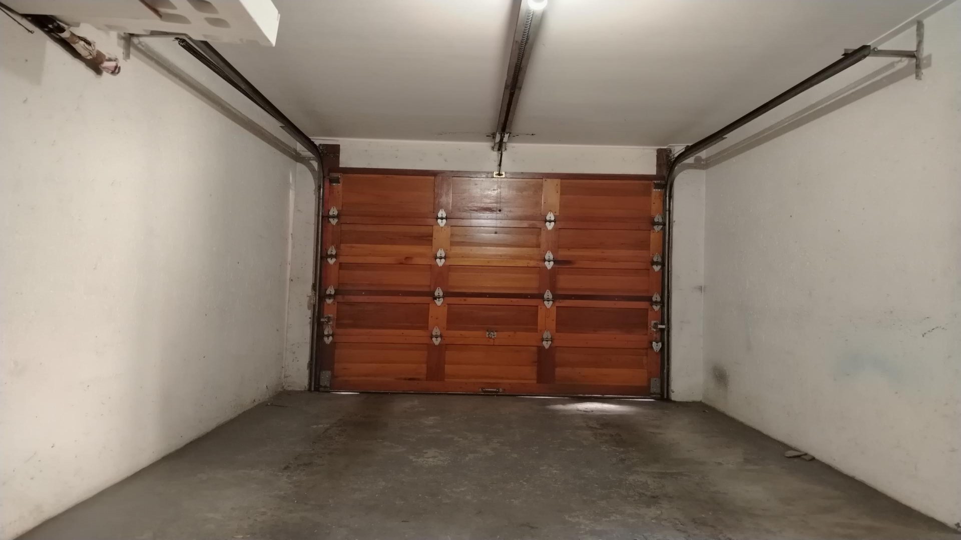 Garage of property in Parkmore