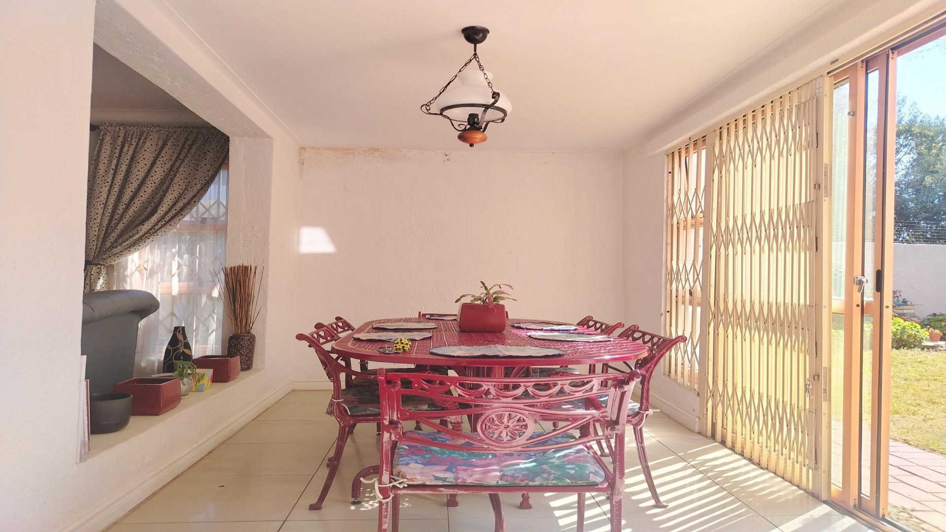Dining Room - 12 square meters of property in Parkmore