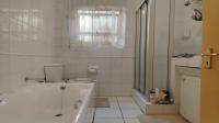 Bathroom 2 of property in Parkmore