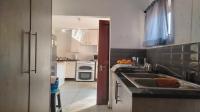 Kitchen - 10 square meters of property in Parkmore