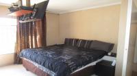 Bed Room 1 - 12 square meters of property in Lenasia South