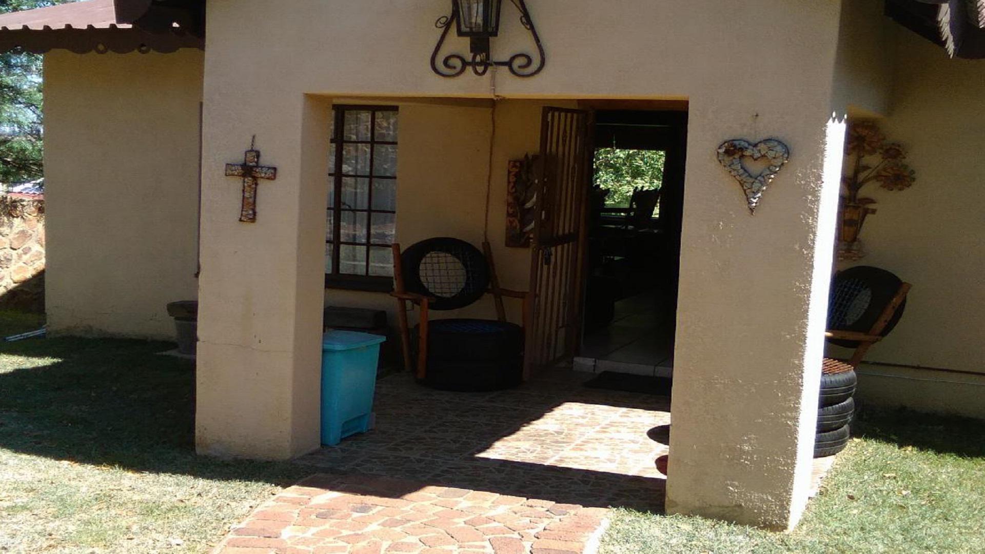 Front View of property in Vaal Oewer