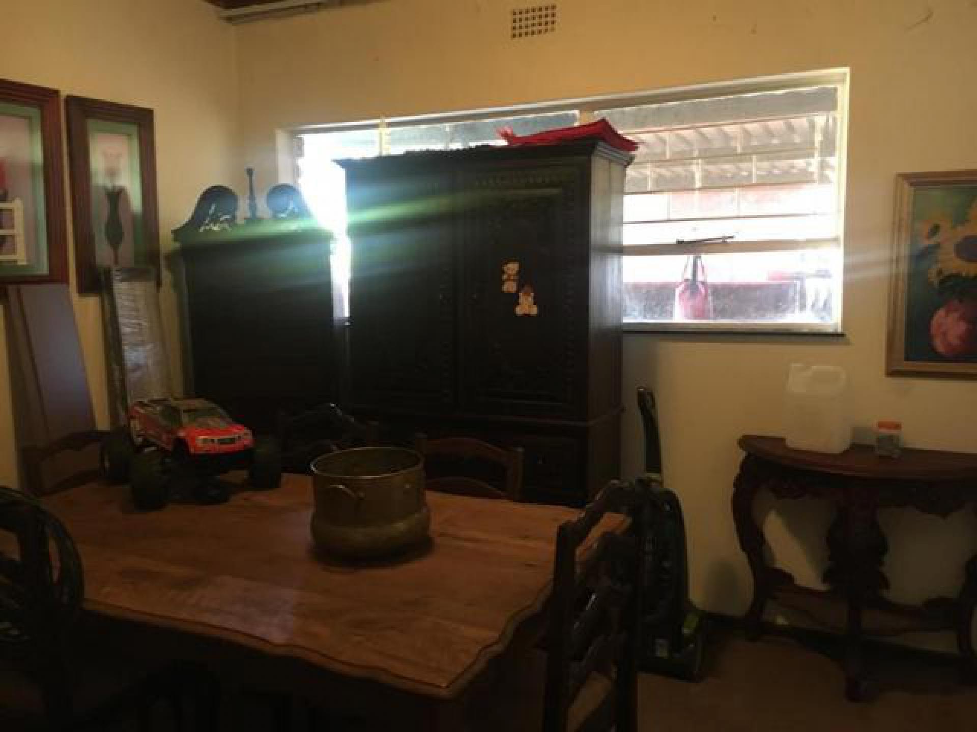 Dining Room of property in Kanonkop