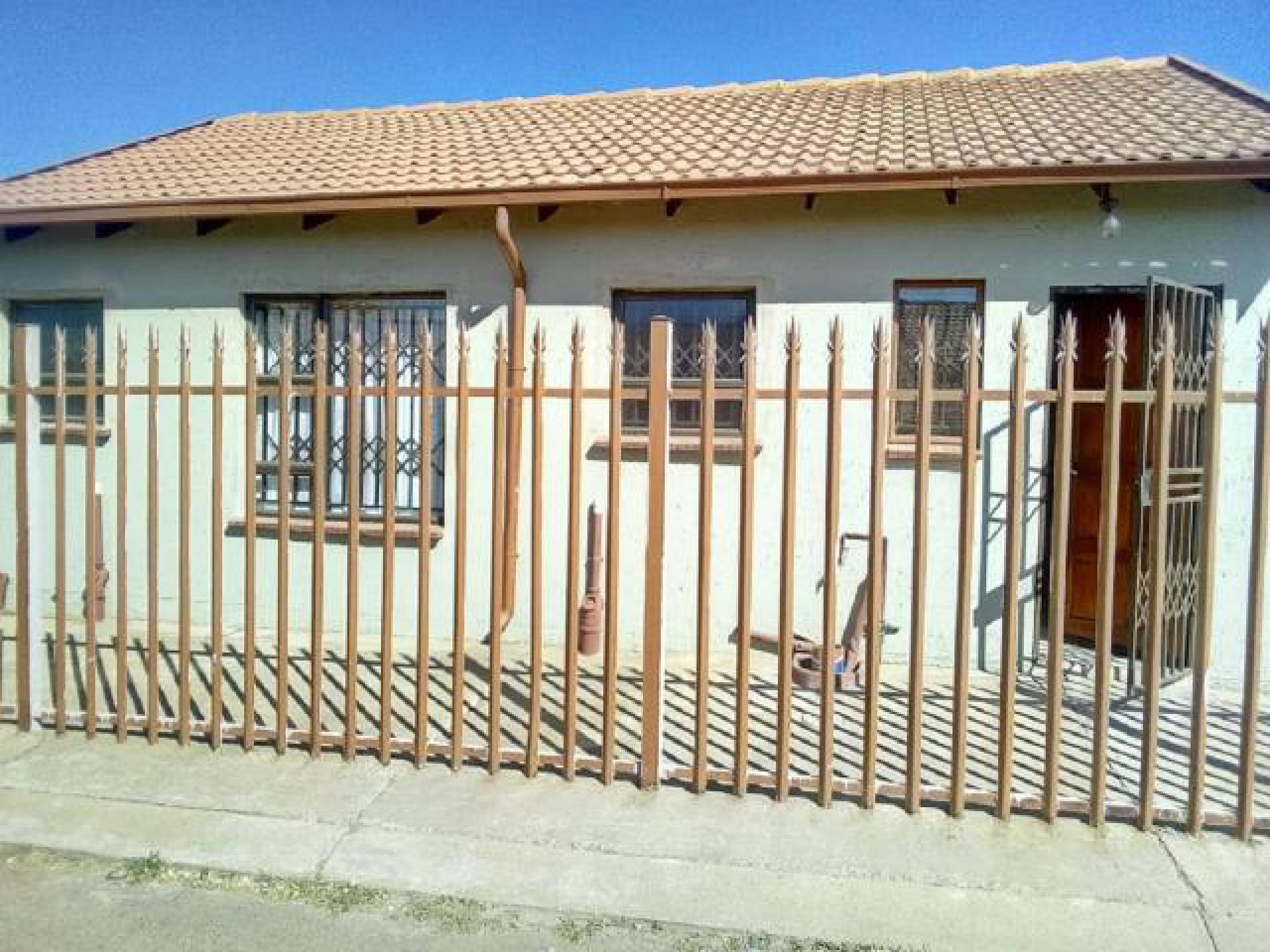 Front View of property in Etwatwa