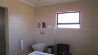 Main Bathroom - 10 square meters of property in The Hills