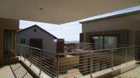 Balcony - 58 square meters of property in The Hills