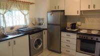 Kitchen - 13 square meters of property in Uvongo