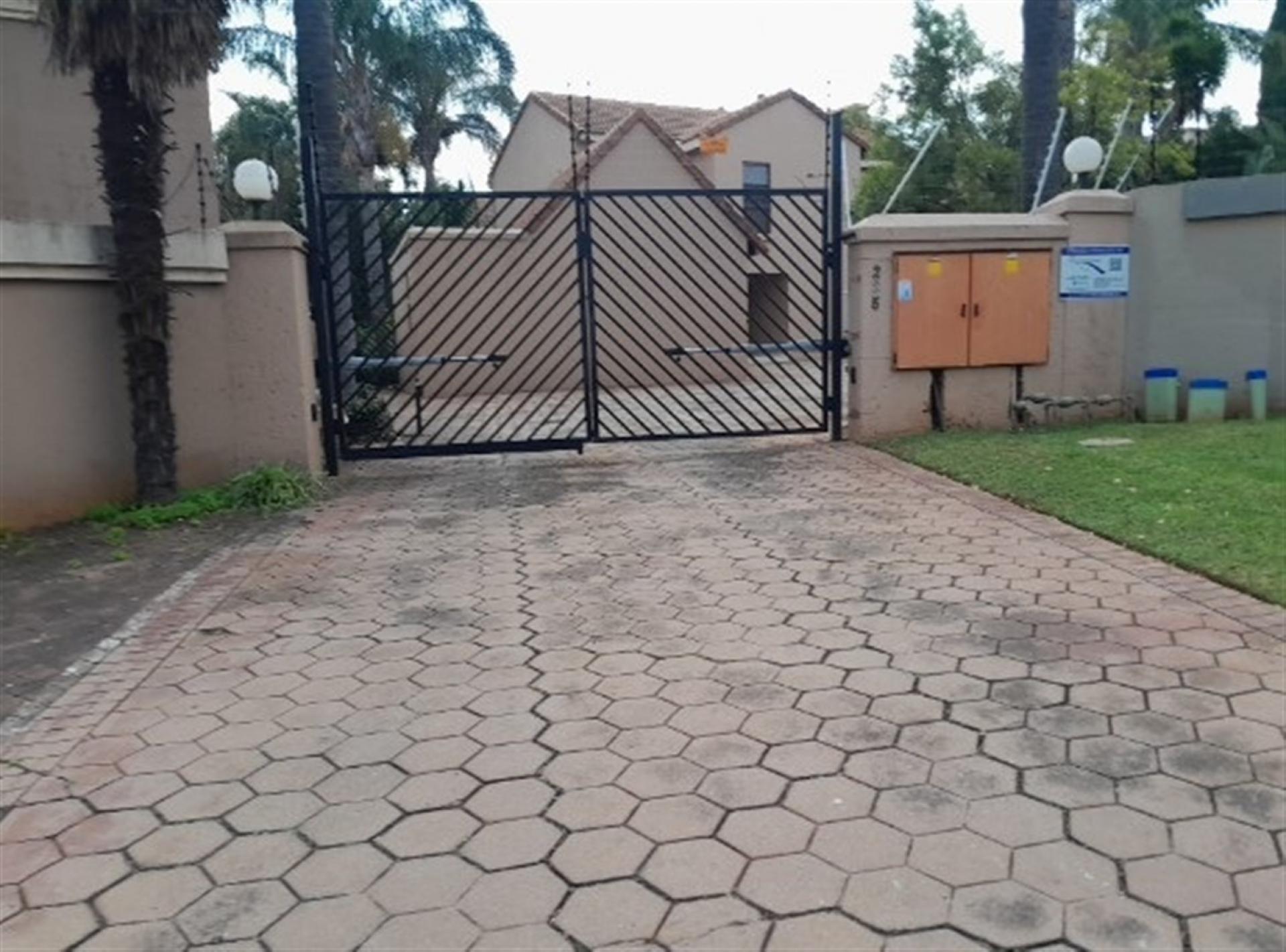 Front View of property in Moreletapark