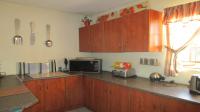 Kitchen - 12 square meters of property in Rustenburg Oos-Einde