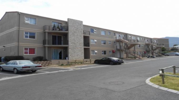 2 Bedroom Apartment to Rent in Somerset West - Property to rent - MR308056