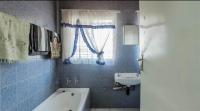 Bathroom 1 - 8 square meters of property in Lenasia South
