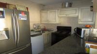 Kitchen - 9 square meters of property in Whitney Gardens