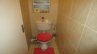Guest Toilet - 2 square meters of property in Whitney Gardens