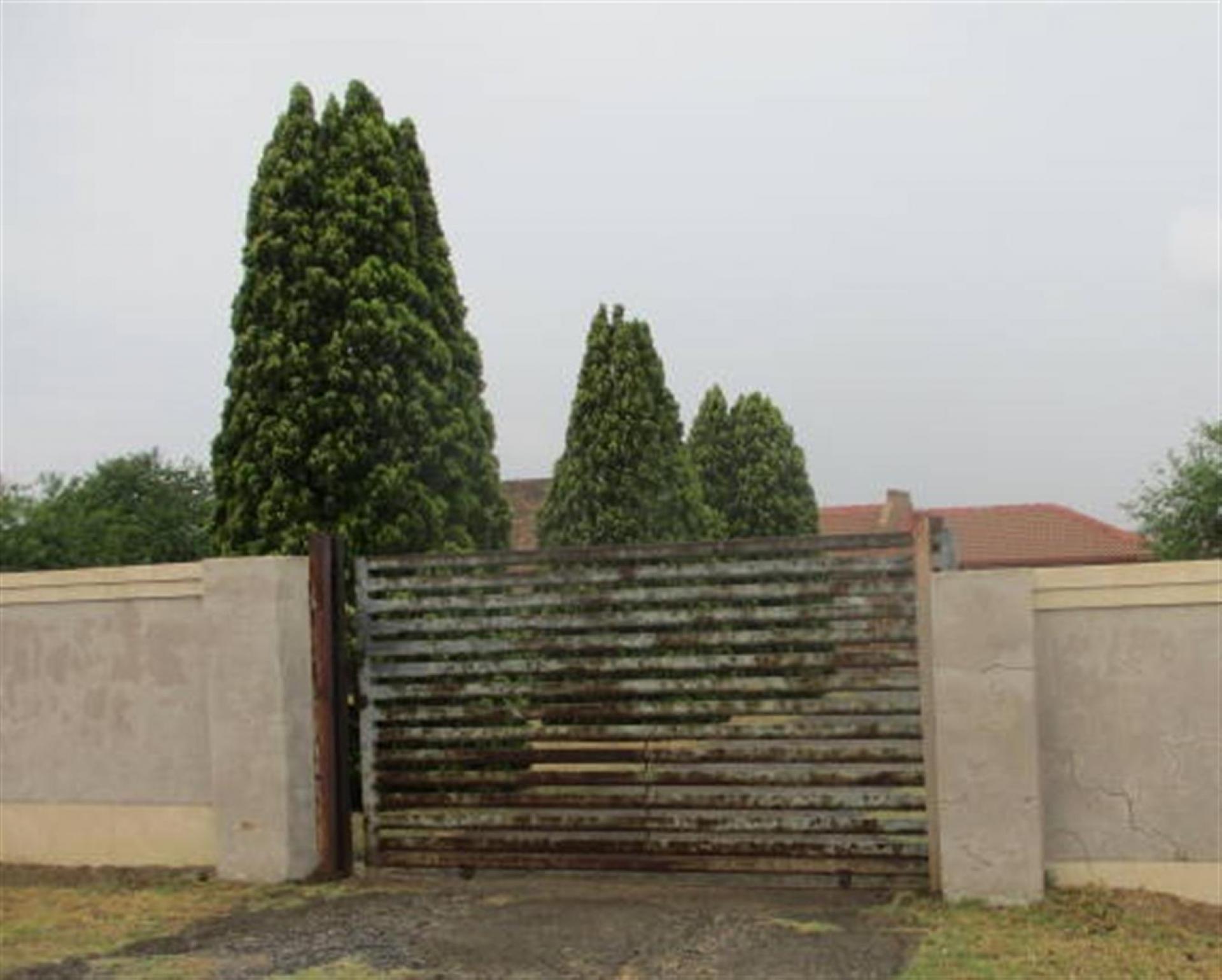 Front View of property in Emalahleni (Witbank) 
