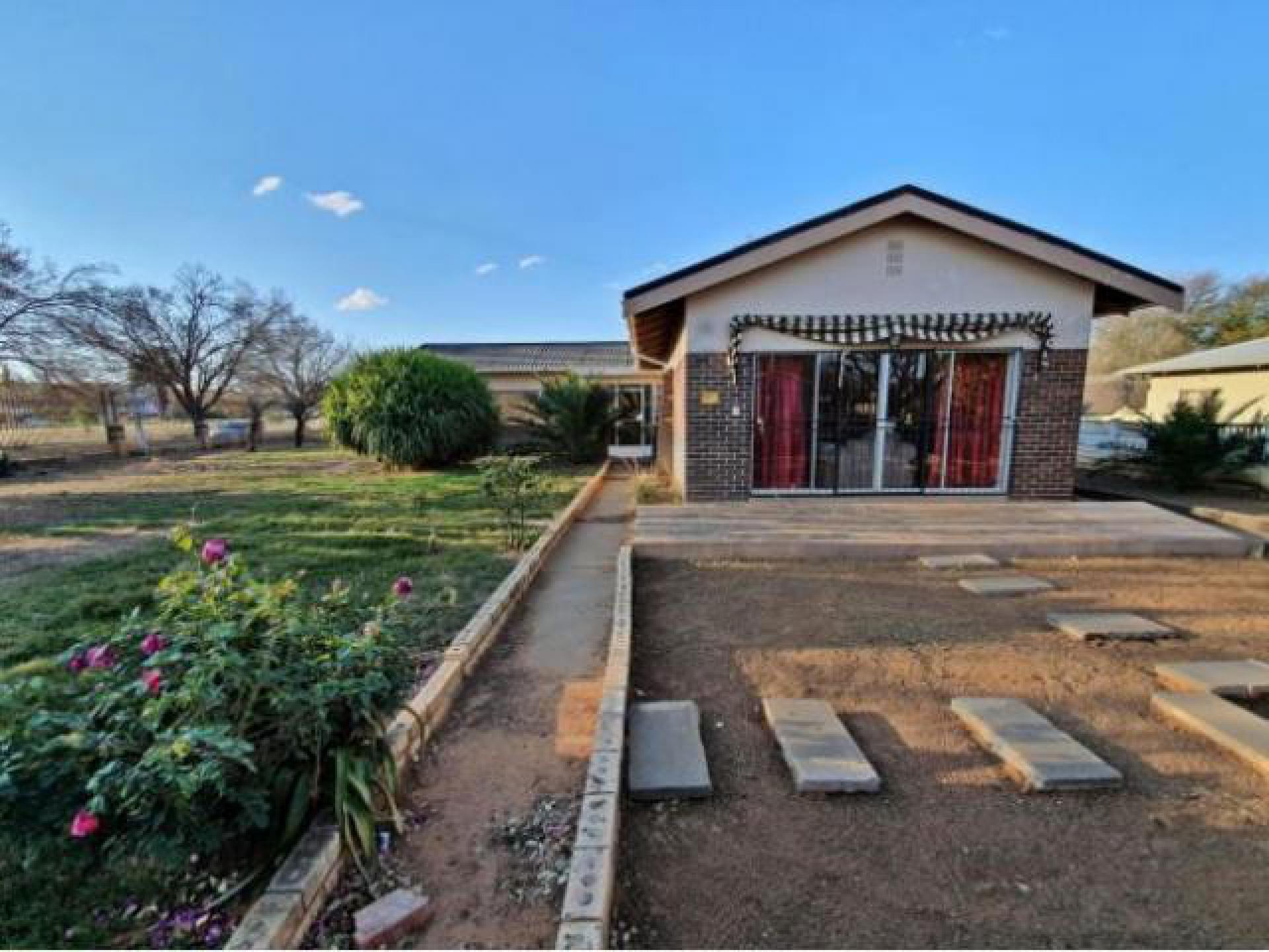Front View of property in Noordhoek (Bloemfontein)