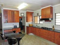 Kitchen of property in Sunward park