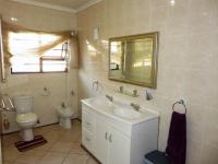 Bathroom 2 of property in Sunward park
