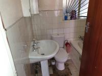 Bathroom 1 - 2 square meters of property in Ennerdale South