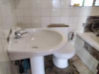 Bathroom 2 - 3 square meters of property in Ennerdale South