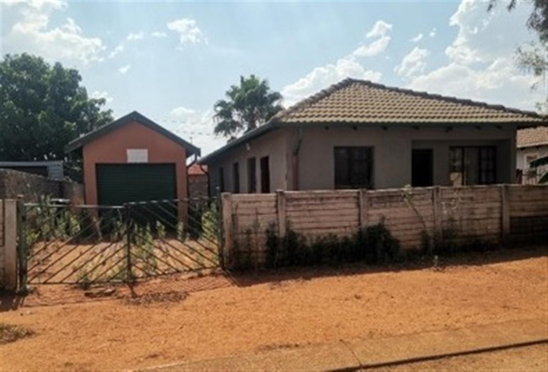 Front View of property in The Orchards