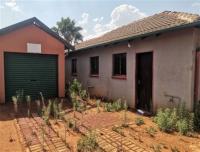 Front View of property in The Orchards