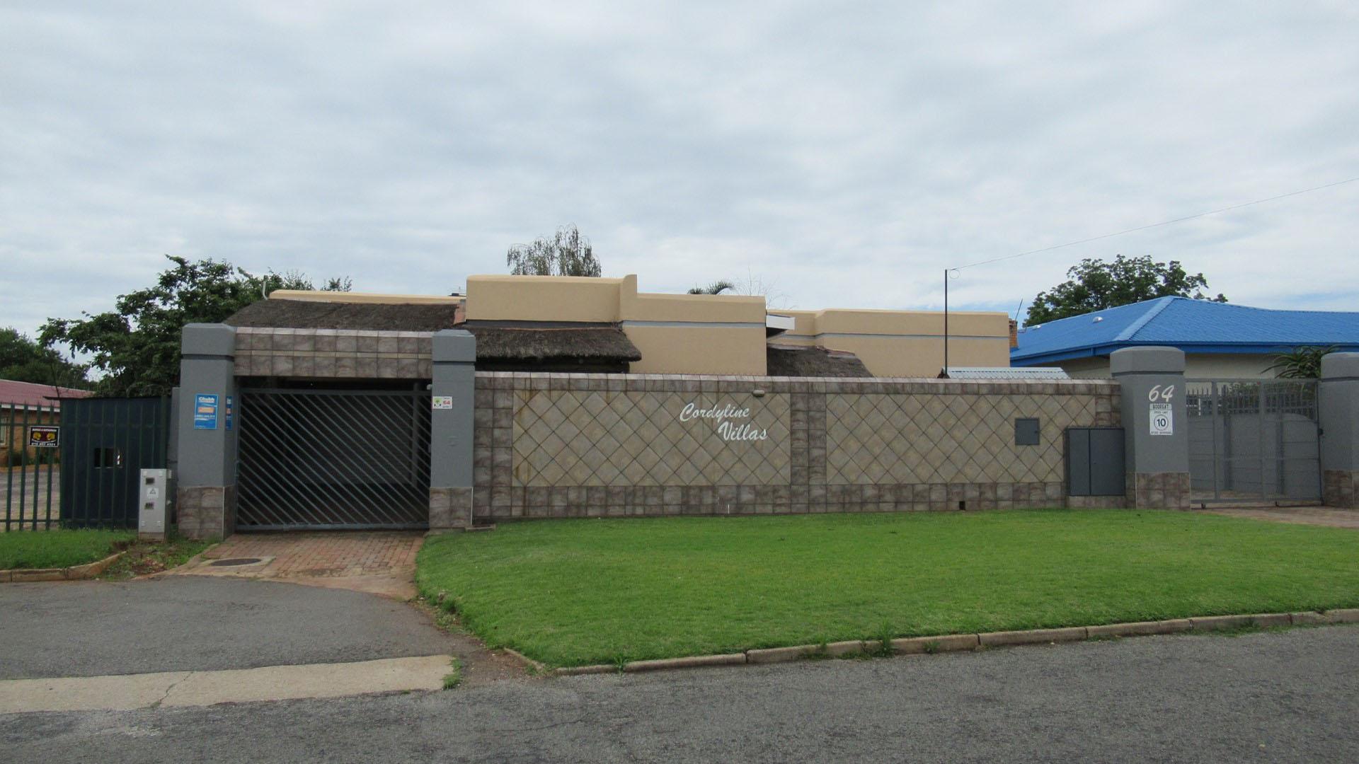 Front View of property in Krugersdorp