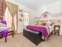 Main Bedroom - 18 square meters of property in Krugersdorp