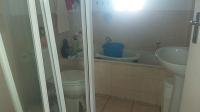 Bathroom 1 - 6 square meters of property in Chloorkop