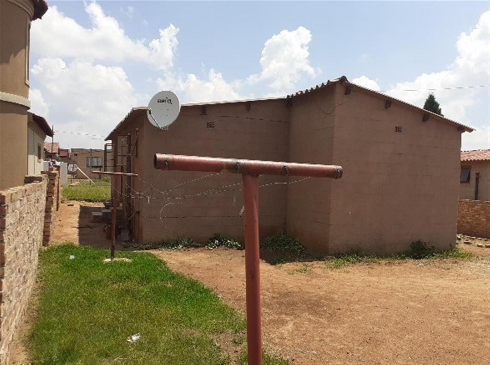 Front View of property in Ekangala