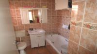 Bathroom 1 - 4 square meters of property in Naturena