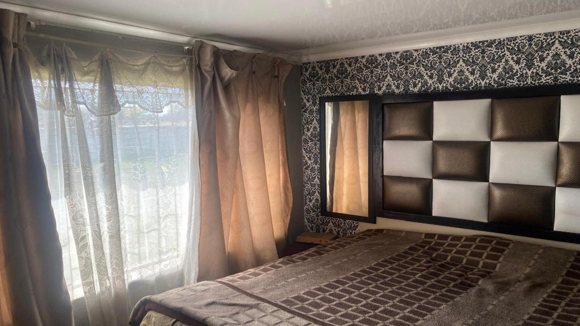 Bed Room 2 of property in Welkom