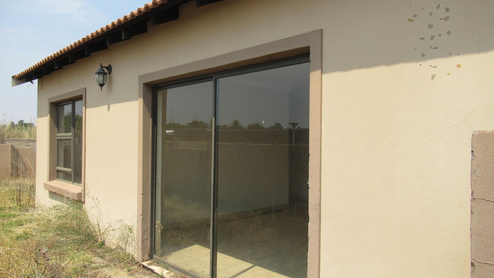 Front View of property in Wilkoppies