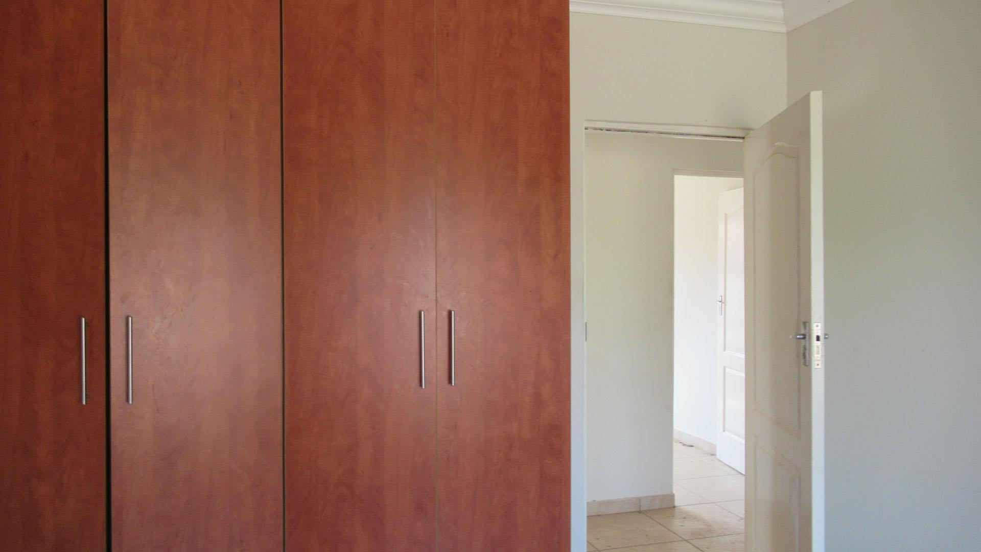 Bed Room 1 - 14 square meters of property in Wilkoppies