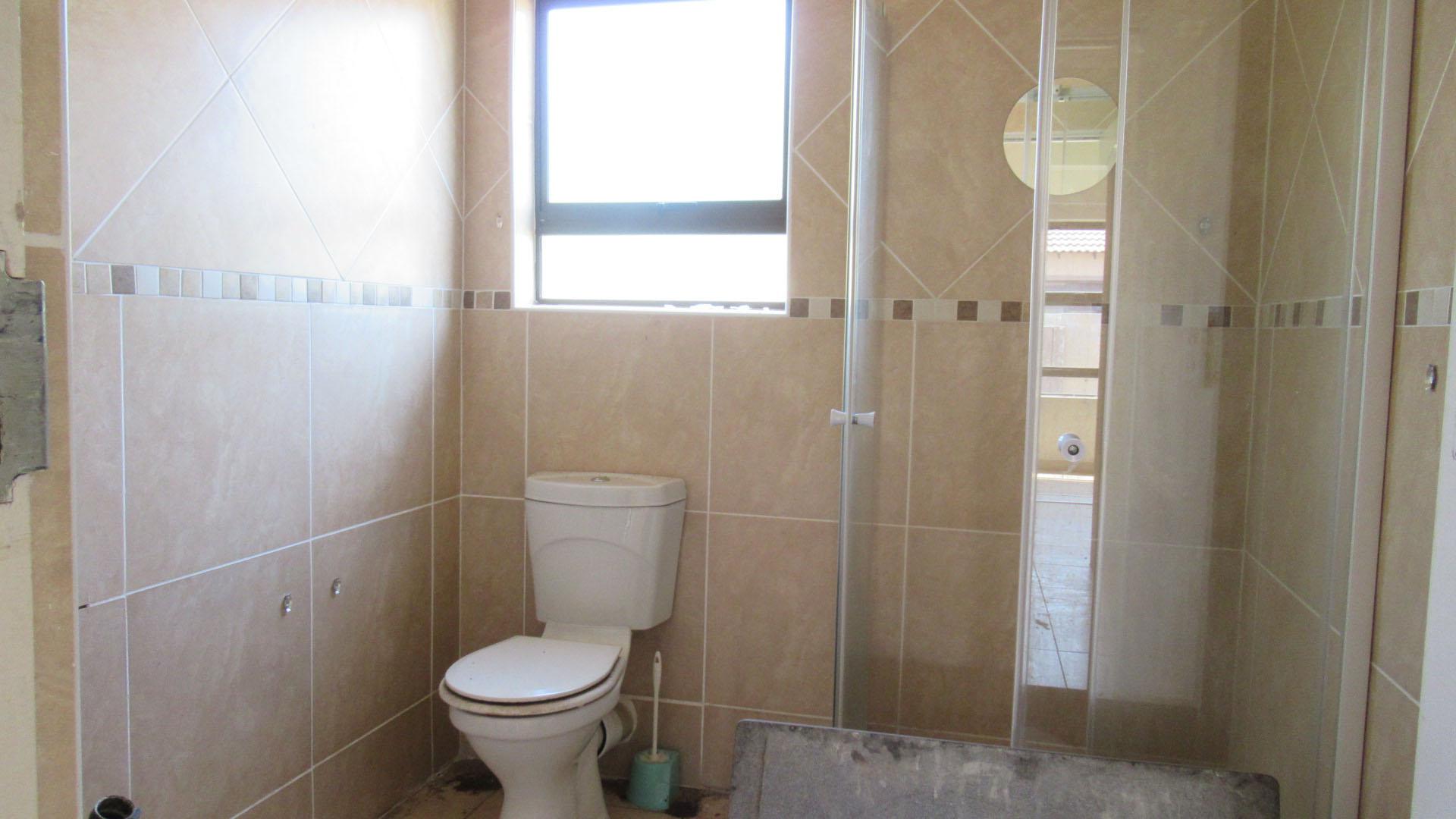 Bathroom 1 - 6 square meters of property in Wilkoppies