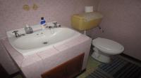 Bathroom 2 - 7 square meters of property in Vaalpark