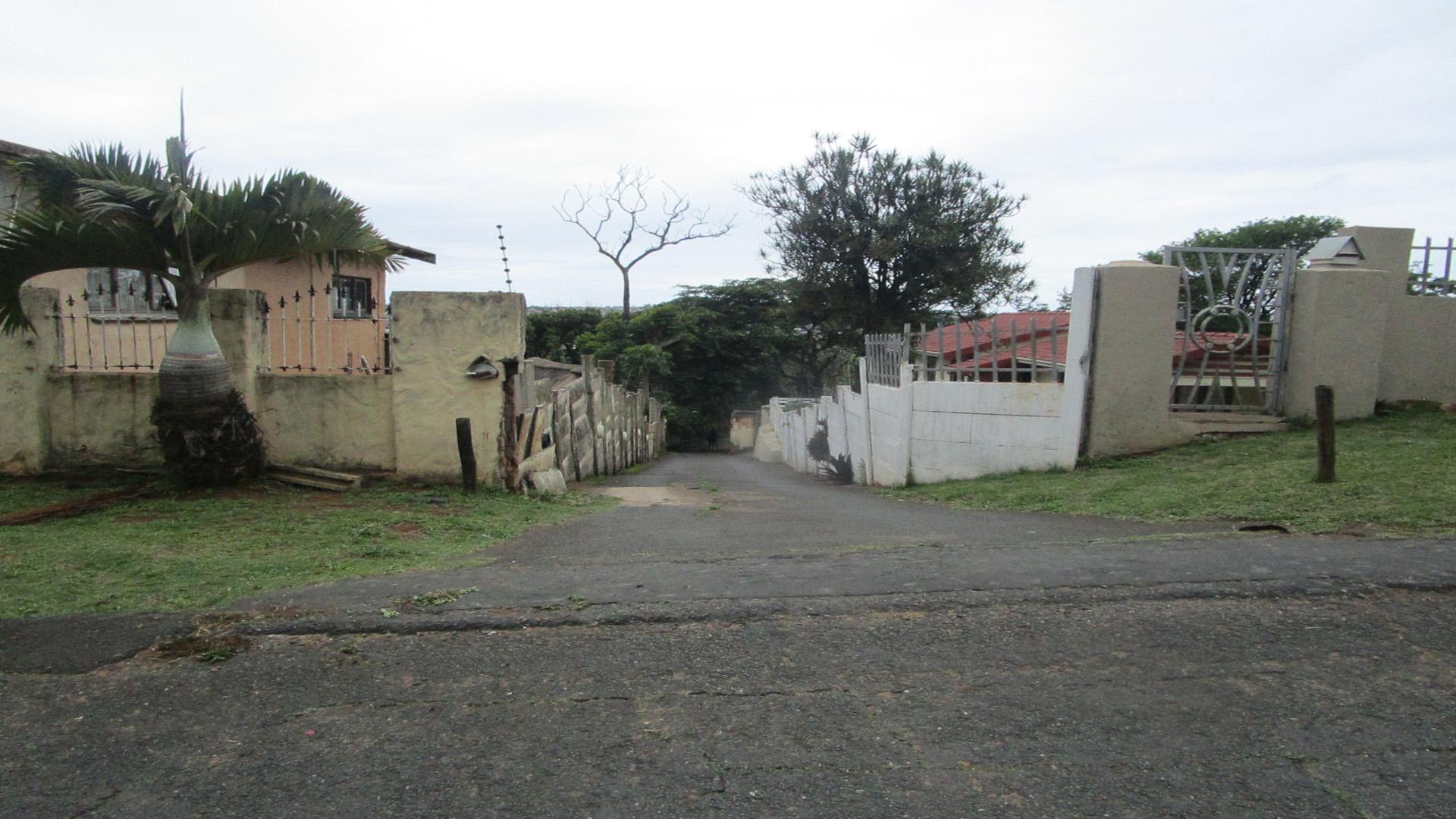 Front View of property in Montclair (Dbn)