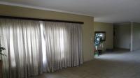 Lounges - 43 square meters of property in Montclair (Dbn)