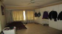 Bed Room 4 - 31 square meters of property in Montclair (Dbn)