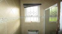 Bathroom 3+ - 11 square meters of property in Montclair (Dbn)