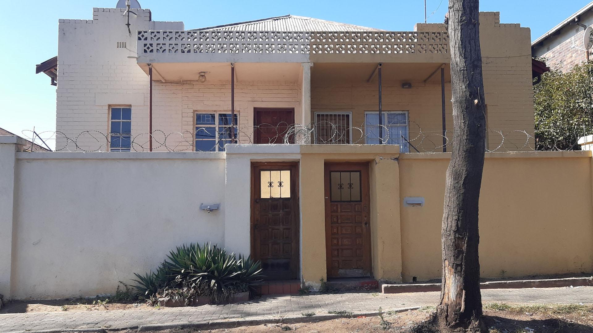 Front View of property in Rosettenville