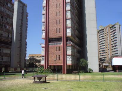 Front View of property in Sunnyside