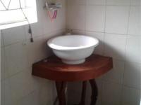 Bathroom 1 of property in Delmas