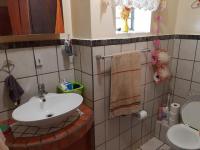Main Bathroom - 4 square meters of property in Rustenburg