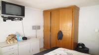 Bed Room 1 - 12 square meters of property in Dunnottar