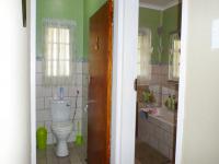 Bathroom 1 of property in Uitenhage