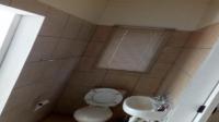 Bathroom 1 of property in Loeriesfontein